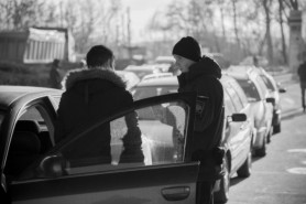 Acte false, cumpărate cu sute de euro, ridicate la frontiera moldo-română